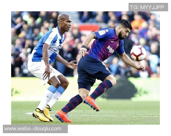 巴塞罗那主场迎战西班牙人激情对决回顾与分析